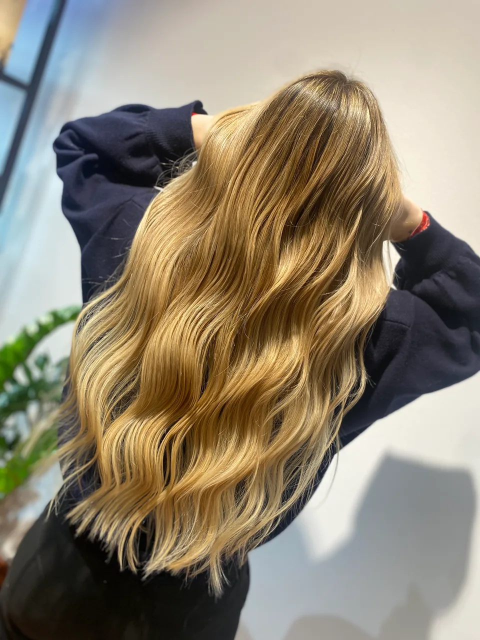 Rubio dorado con ondas